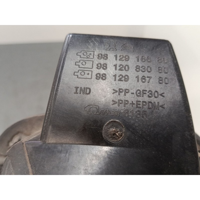 Recambio de tapa exterior combustible para citroën c3 iii (sx) 1.2 thp 110 referencia OEM IAM 9812083080  