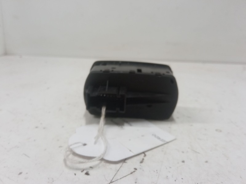 Recambio de mando elevalunas delantero izquierdo para opel corsa d (s07) 1.2 (l08, l68) referencia OEM IAM   