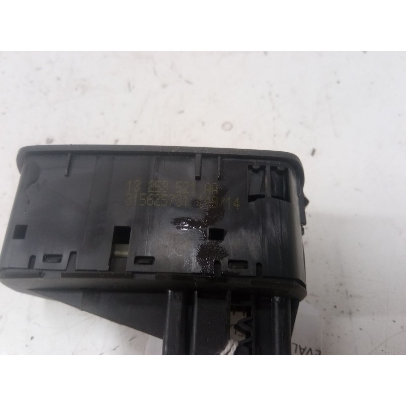 Recambio de mando elevalunas delantero izquierdo para opel corsa d (s07) 1.2 (l08, l68) referencia OEM IAM   