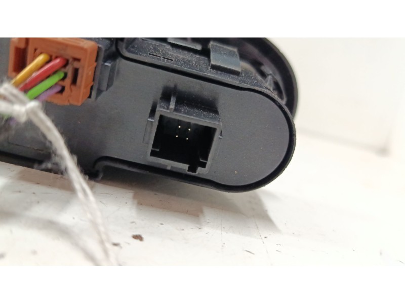 Recambio de mando elevalunas delantero izquierdo para peugeot 308 i (4a_, 4c_) 1.6 hdi referencia OEM IAM   