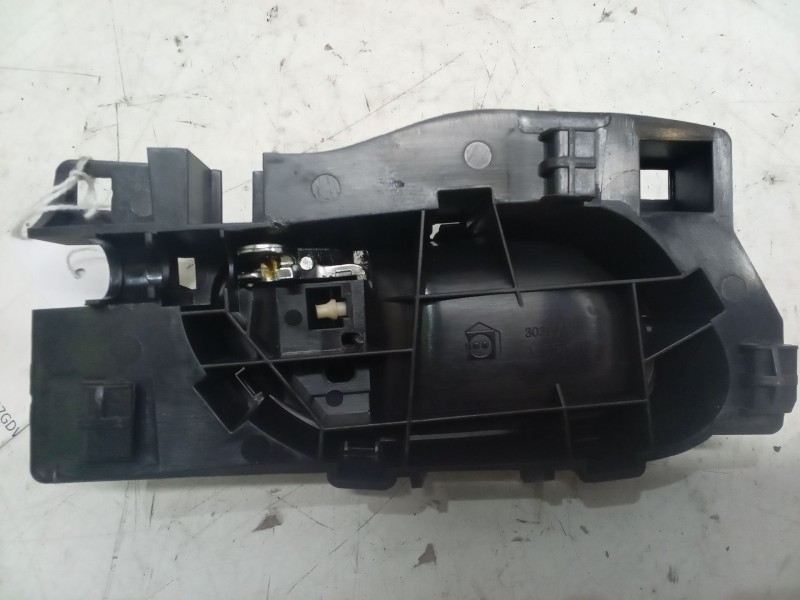 Recambio de maneta interior puerta trasera izquierda para peugeot 207/207+ (wa_, wc_) 1.6 hdi referencia OEM IAM 303966  9655551