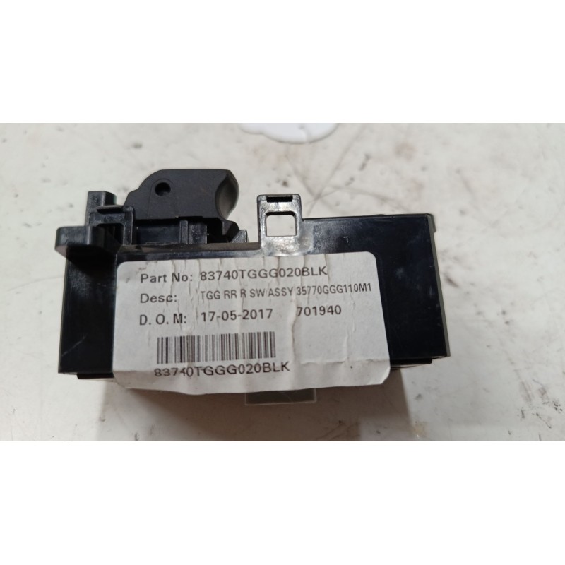 Recambio de mando elevalunas trasero derecho para honda civic x hatchback (fc_, fk_) 1.0 vtec referencia OEM IAM 83740TGGG020BLK