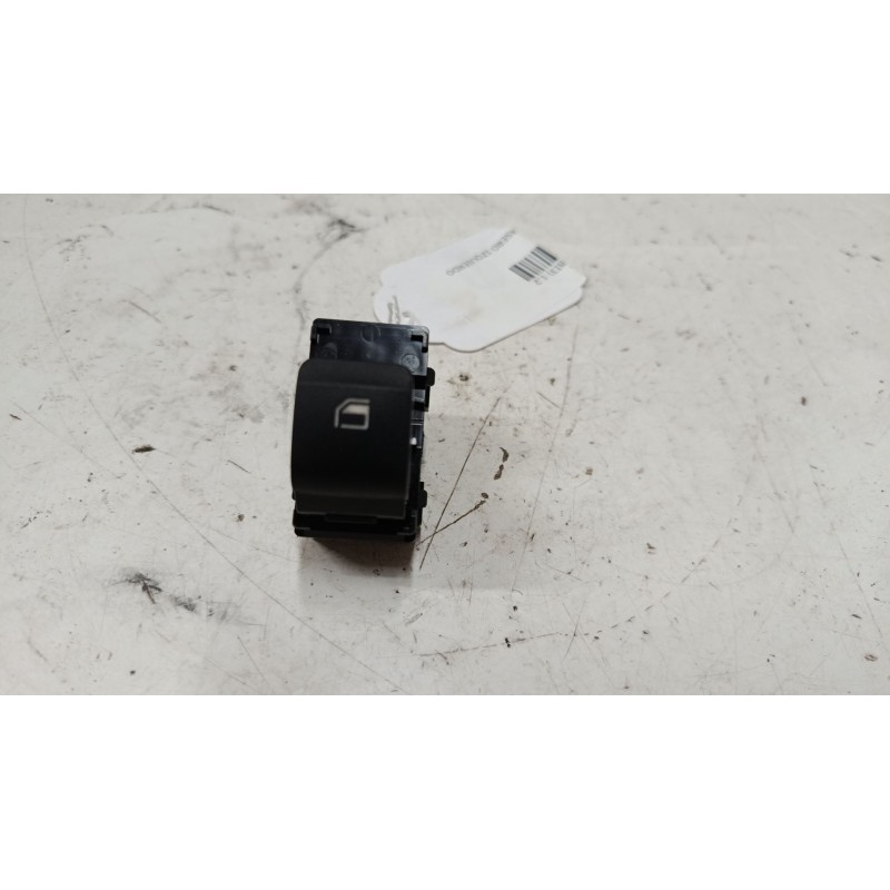 Recambio de mando elevalunas trasero izquierdo para hyundai i20 iii (bc3, bi3) 1.2 1.2 referencia OEM IAM   