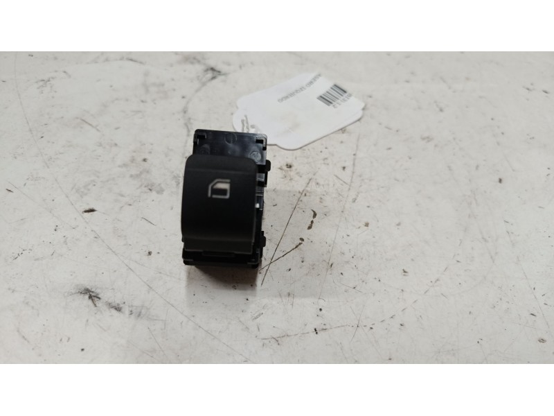 Recambio de mando elevalunas trasero izquierdo para hyundai i20 iii (bc3, bi3) 1.2 1.2 referencia OEM IAM   