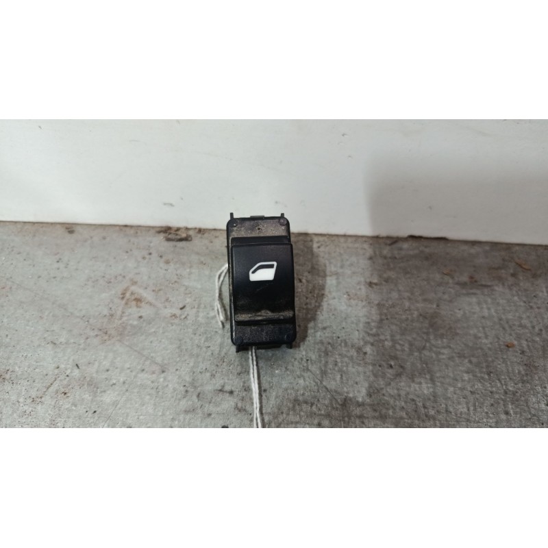 Recambio de mando elevalunas trasero derecho para opel crossland x / crossland (p17, p2qo) 1.2 (75) referencia OEM IAM   