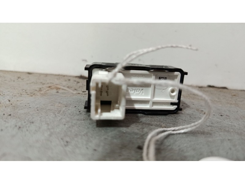 Recambio de mando elevalunas trasero derecho para opel crossland x / crossland (p17, p2qo) 1.2 (75) referencia OEM IAM   