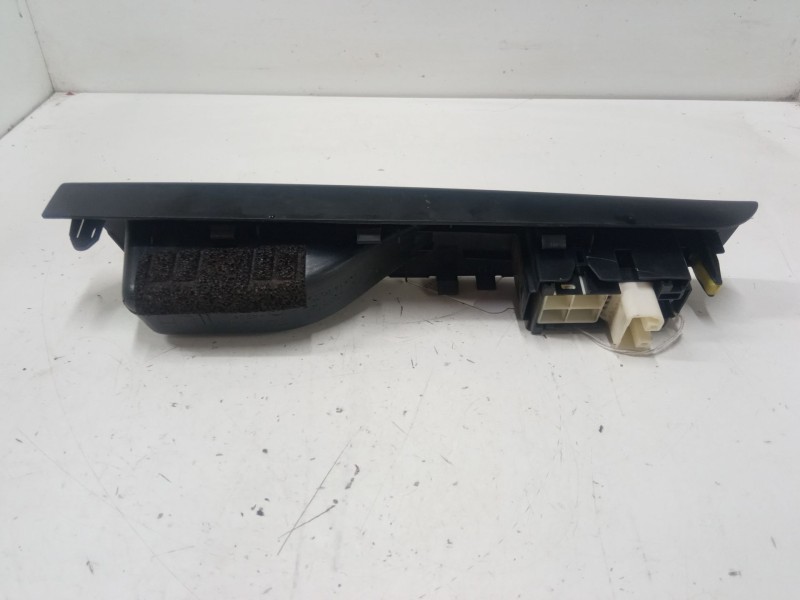 Recambio de mando elevalunas trasero izquierdo para toyota yaris (_p13_) 1.5 (nsp131_) referencia OEM IAM   