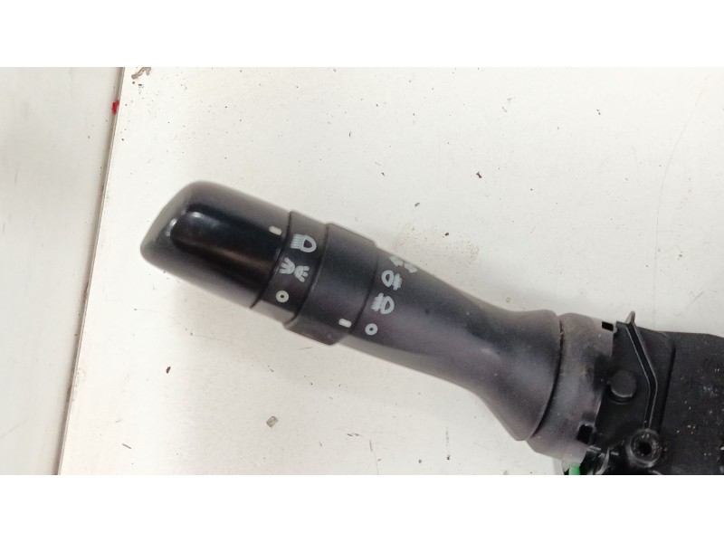 Recambio de mando luces para toyota yaris (_p13_) 1.5 (nsp131_) referencia OEM IAM 892450D020  