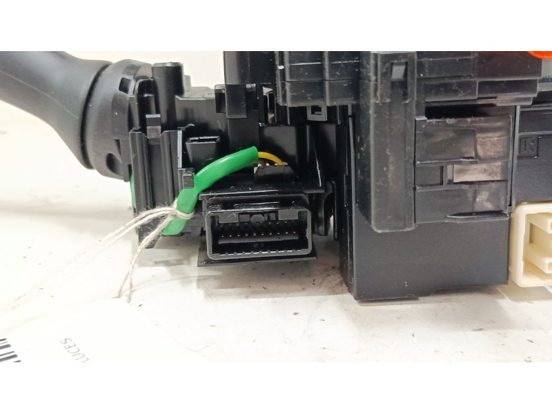 Recambio de mando luces para toyota yaris (_p13_) 1.5 (nsp131_) referencia OEM IAM 892450D020  