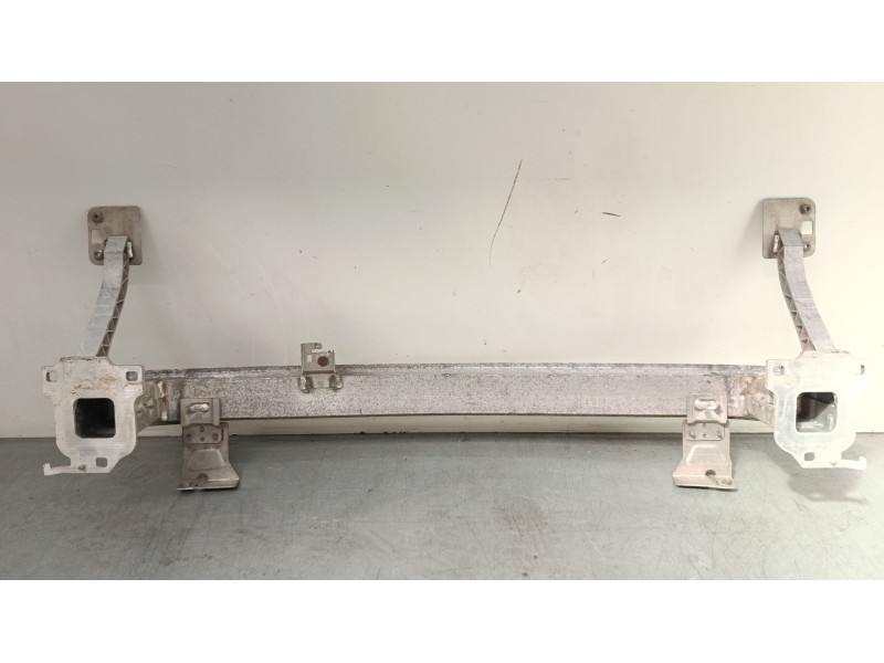 Recambio de refuerzo paragolpes delantero para citroën c3 iii (sx) 1.2 thp 110 referencia OEM IAM 9801276380  