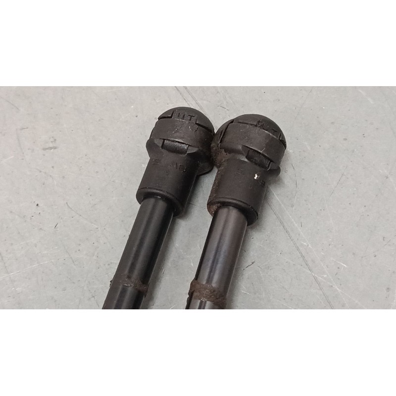 Recambio de amortiguadores malet/porton para citroën c3 iii (sx) 1.2 thp 110 referencia OEM IAM 9813177780  