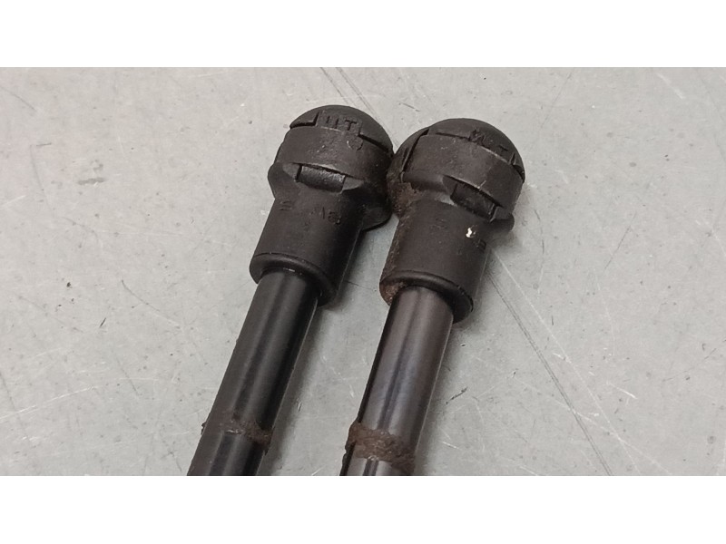 Recambio de amortiguadores malet/porton para citroën c3 iii (sx) 1.2 thp 110 referencia OEM IAM 9813177780  
