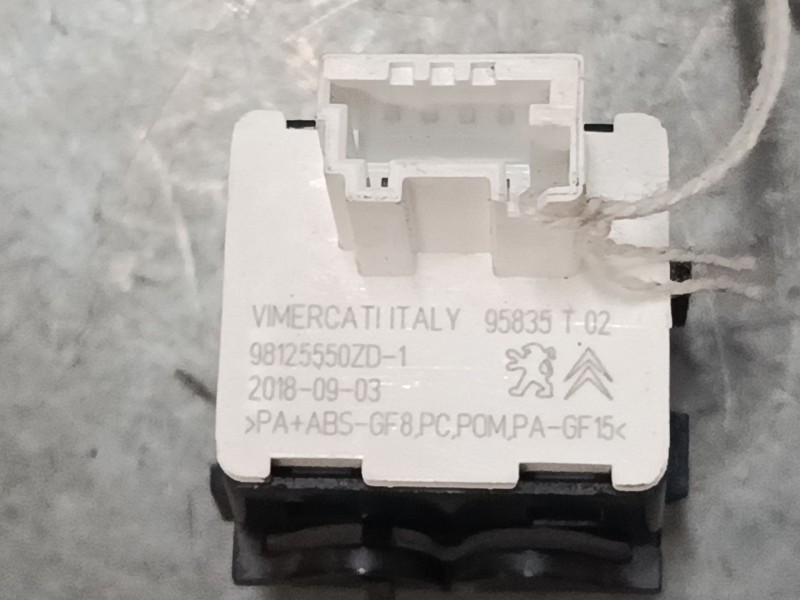 Recambio de conmutador de luces para citroën c3 iii (sx) 1.2 thp 110 referencia OEM IAM 98125550ZD  