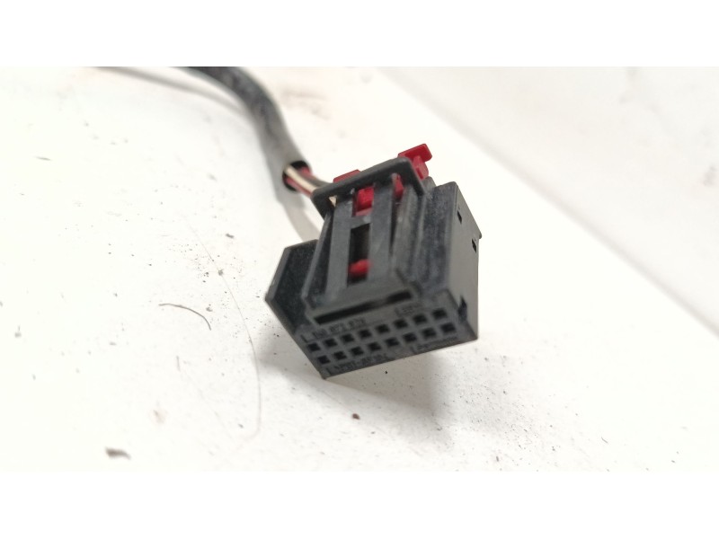 Recambio de retrovisor electrico izquierdo para volkswagen passat b6 (3c2) 2.0 tdi referencia OEM IAM   