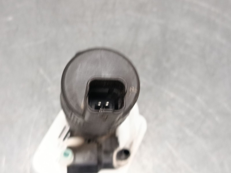 Recambio de bomba limpiaparabrisas para citroën c3 iii (sx) 1.2 thp 110 referencia OEM IAM 9641553880 9641553980 