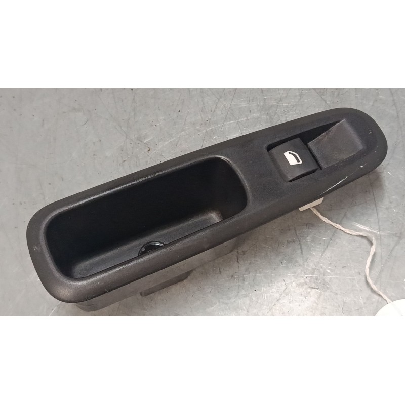 Recambio de mando elevalunas trasero izquierdo para citroën c3 iii (sx) 1.2 thp 110 referencia OEM IAM 96762292ZD  