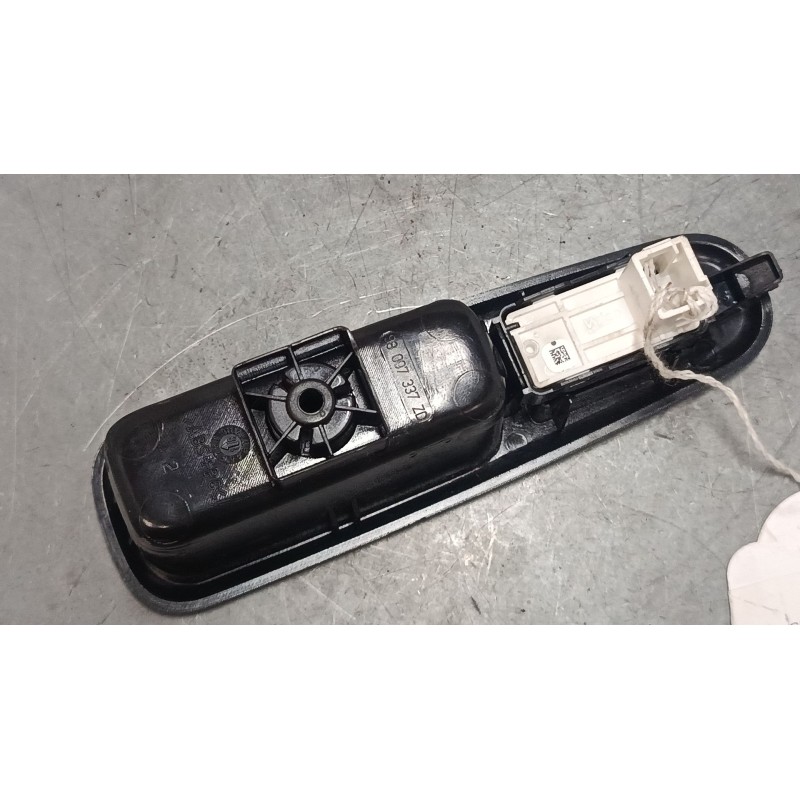 Recambio de mando elevalunas trasero izquierdo para citroën c3 iii (sx) 1.2 thp 110 referencia OEM IAM 96762292ZD  
