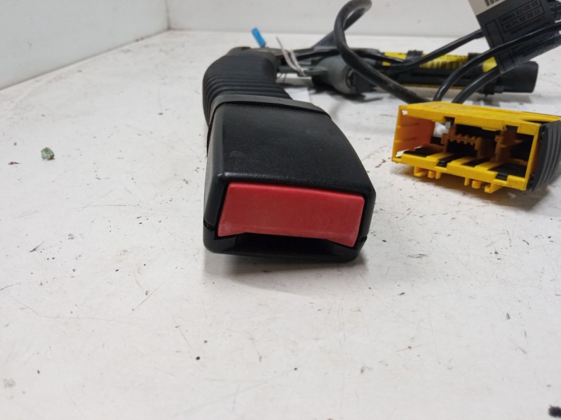 Recambio de anclaje cinturon delantero derecho para bmw x5 (e53) 3.0 d referencia OEM IAM   