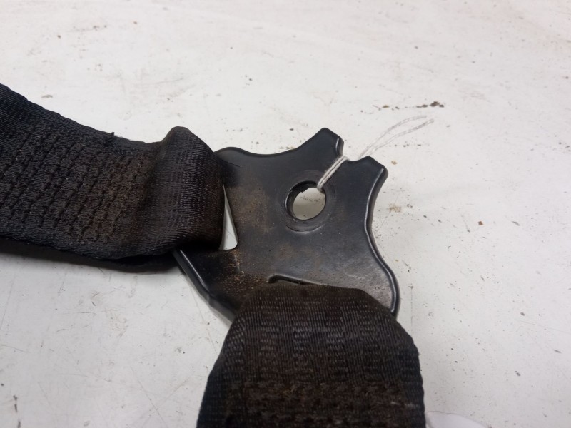 Recambio de anclaje cinturon trasero derecho para ford fiesta iii (gfj) 1.1 referencia OEM IAM   