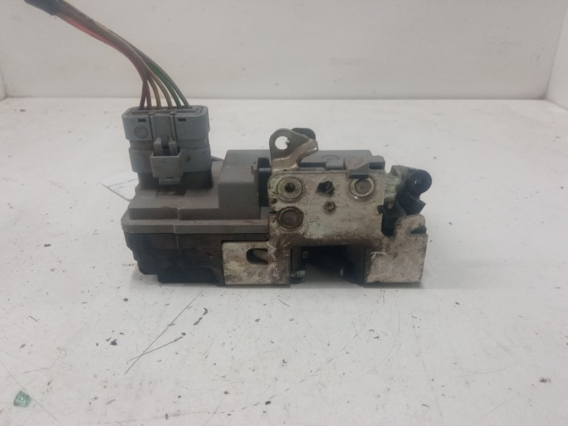 Recambio de cerradura puerta delantera izquierda para peugeot 206+ (2l_, 2m_) 1.4 hdi eco 70 referencia OEM IAM   