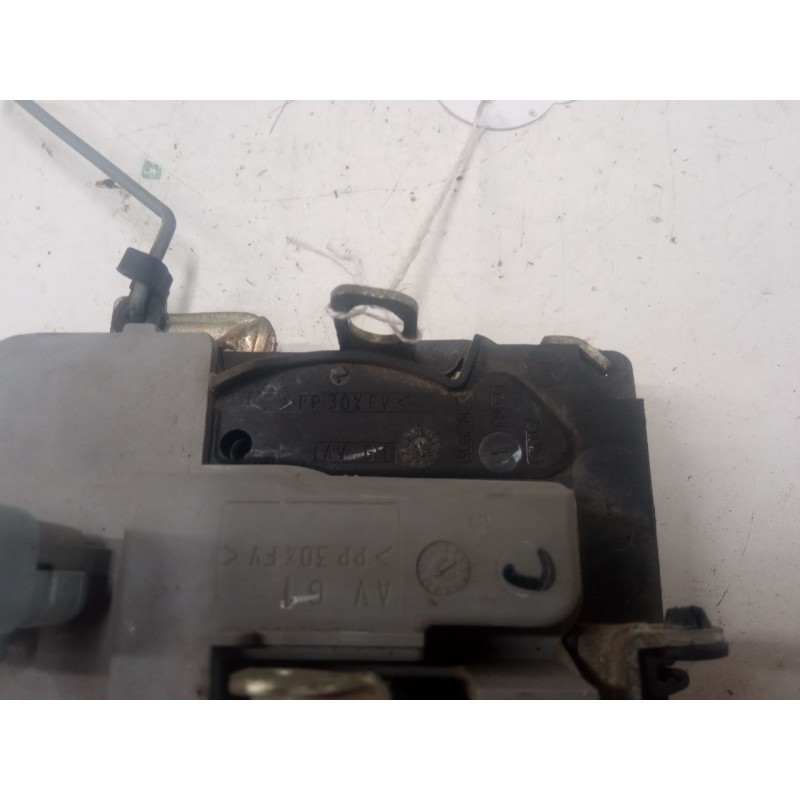 Recambio de cerradura puerta delantera izquierda para peugeot 206+ (2l_, 2m_) 1.4 hdi eco 70 referencia OEM IAM   