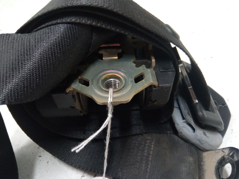 Recambio de cinturon seguridad trasero derecho para ford fiesta iii (gfj) 1.1 referencia OEM IAM   