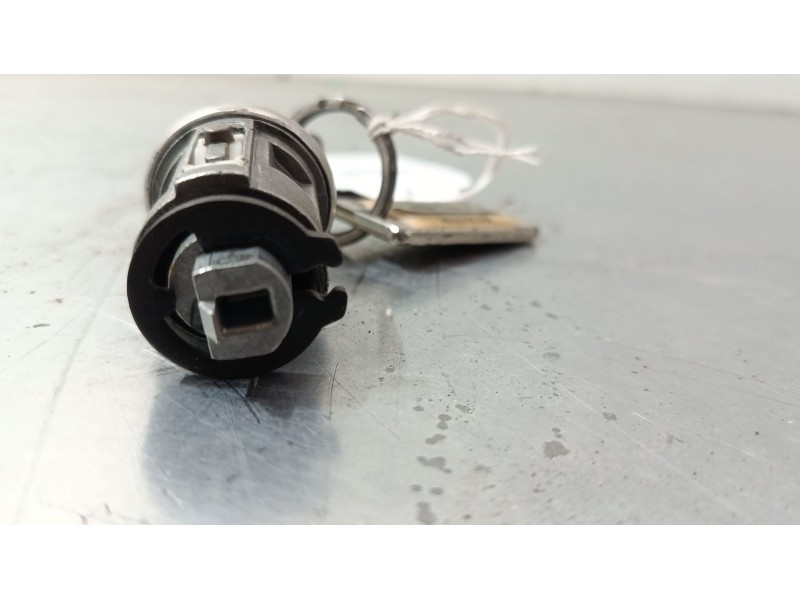 Recambio de clausor para ford fiesta iii (gfj) 1.1 referencia OEM IAM   
