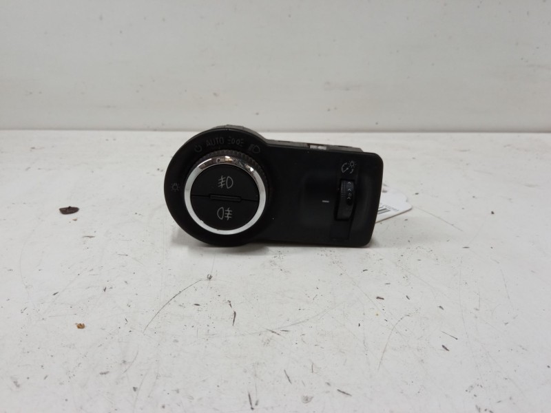 Recambio de conmutador de luces para opel insignia a sedán (g09) 2.0 cdti (69) referencia OEM IAM   