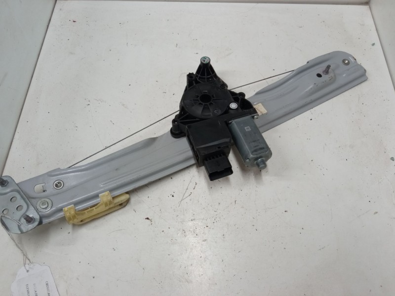 Recambio de elevalunas electrico delantero derecho para opel crossland x / crossland (p17, p2qo) 1.2 (75) referencia OEM IAM 988