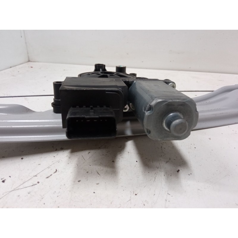 Recambio de elevalunas electrico delantero derecho para opel crossland x / crossland (p17, p2qo) 1.2 (75) referencia OEM IAM 988