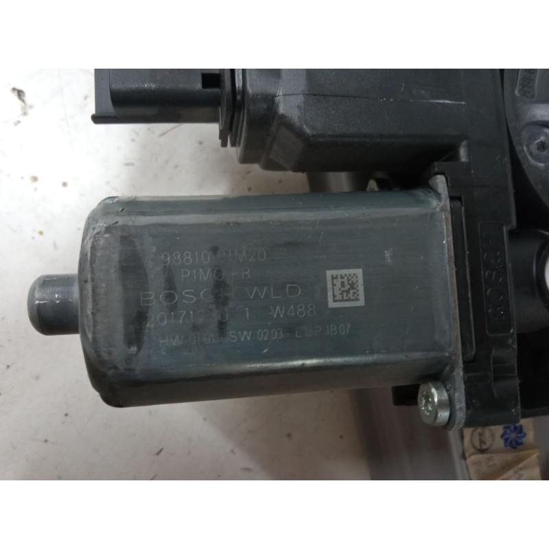 Recambio de elevalunas electrico delantero derecho para opel crossland x / crossland (p17, p2qo) 1.2 (75) referencia OEM IAM 988