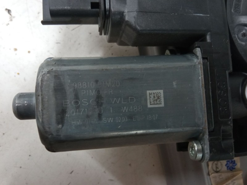 Recambio de elevalunas electrico delantero derecho para opel crossland x / crossland (p17, p2qo) 1.2 (75) referencia OEM IAM 988
