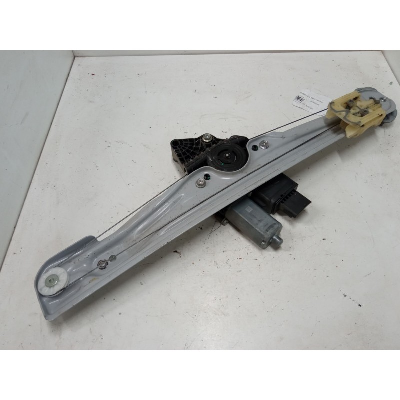 Recambio de elevalunas electrico delantero derecho para opel crossland x / crossland (p17, p2qo) 1.2 (75) referencia OEM IAM 988
