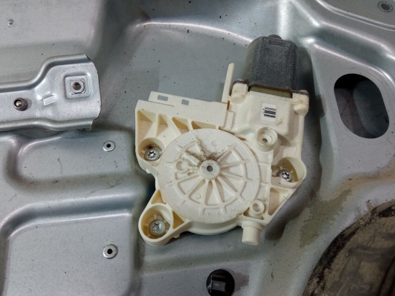 Recambio de elevalunas electrico delantero izquierdo para ford focus ii (da_, hcp, dp) 1.6 referencia OEM IAM 984562  