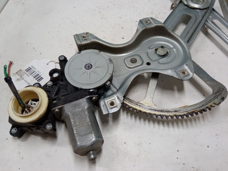 Recambio de elevalunas electrico delantero izquierdo para toyota yaris (_p13_) 1.5 (nsp131_) referencia OEM IAM   