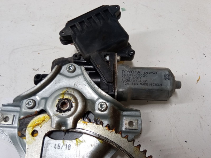 Recambio de elevalunas electrico delantero izquierdo para toyota yaris (_p13_) 1.5 (nsp131_) referencia OEM IAM   