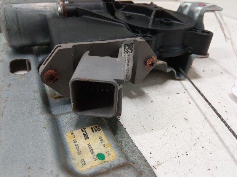 Recambio de elevalunas electrico trasero izquierdo para opel insignia a sedán (g09) 2.0 cdti (69) referencia OEM IAM 13302441  