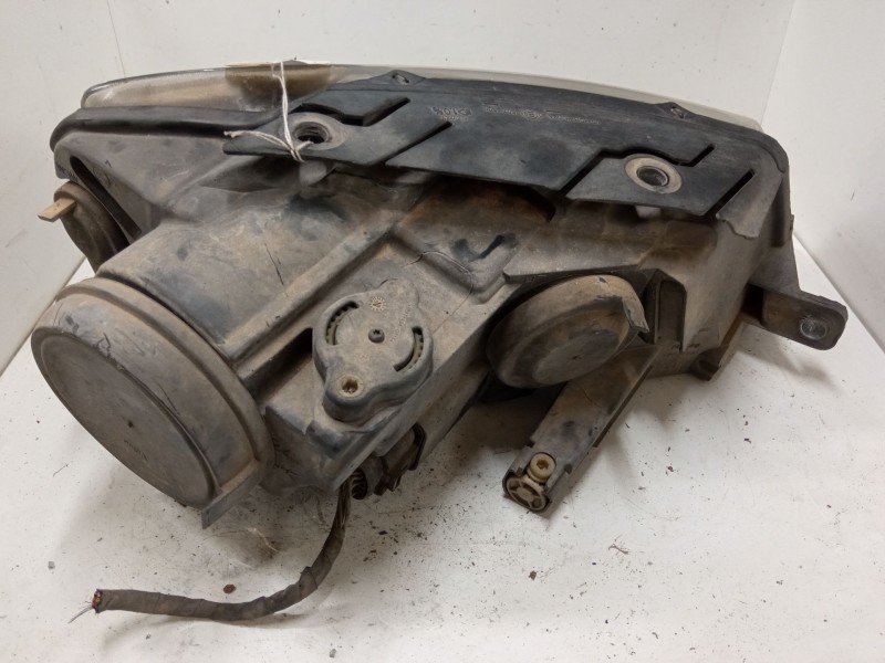 Recambio de faro izquierdo para volkswagen passat b6 (3c2) 2.0 tdi referencia OEM IAM   