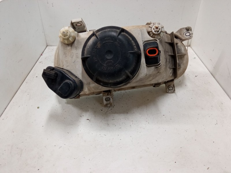 Recambio de faro izquierdo para volkswagen golf iii (1h1) 1.4 referencia OEM IAM 13886100  