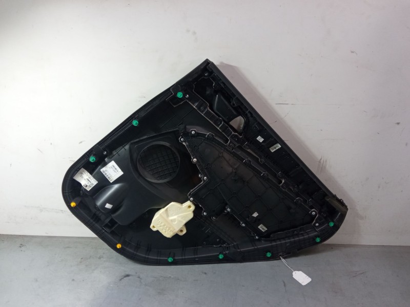 Recambio de guarnecido puerta trasero izquierdo para hyundai tucson (tl, tle) 1.7 crdi referencia OEM IAM 83301  