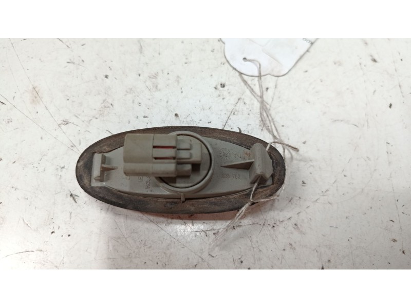 Recambio de intermitente lateral izquierdo para nissan micra ii (k11) 1.0 i 16v referencia OEM IAM   