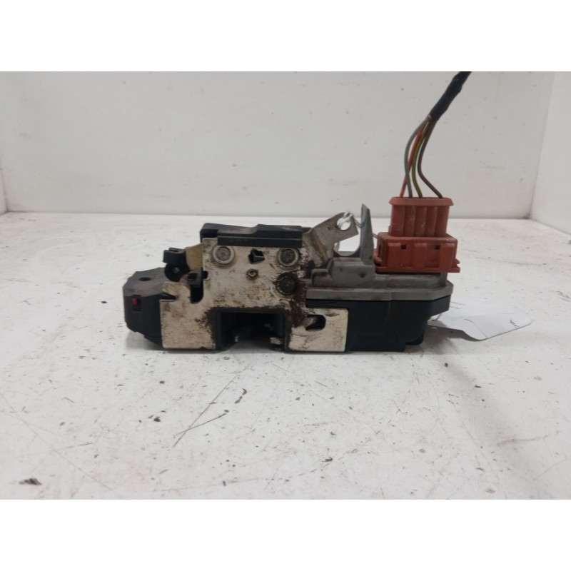 Recambio de cerradura puerta trasera derecha para peugeot 206+ (2l_, 2m_) 1.4 hdi eco 70 referencia OEM IAM   