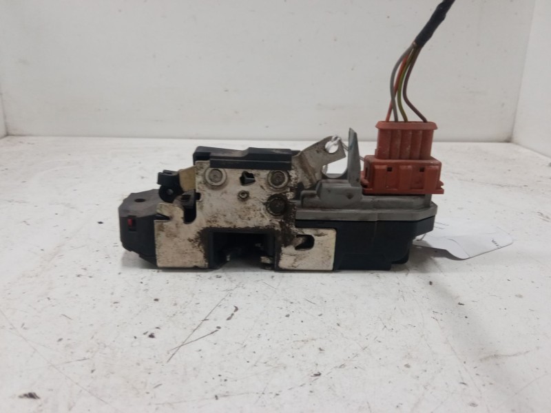 Recambio de cerradura puerta trasera derecha para peugeot 206+ (2l_, 2m_) 1.4 hdi eco 70 referencia OEM IAM   