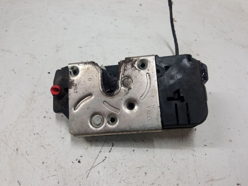 Recambio de cerradura puerta trasera derecha para peugeot 206+ (2l_, 2m_) 1.4 hdi eco 70 referencia OEM IAM   