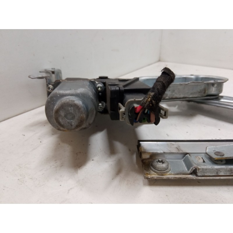 Recambio de elevalunas electrico delantero derecho para opel meriva a monospace (x03) 1.7 cdti (e75) referencia OEM IAM 93362662