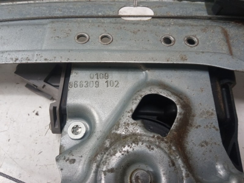 Recambio de elevalunas electrico trasero derecho para opel insignia a sedán (g09) 2.0 cdti (69) referencia OEM IAM 966593  