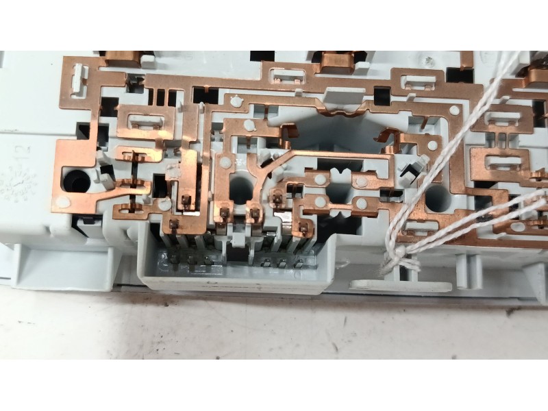 Recambio de luz interior trasera para opel crossland x / crossland (p17, p2qo) 1.2 (75) referencia OEM IAM 316627975  