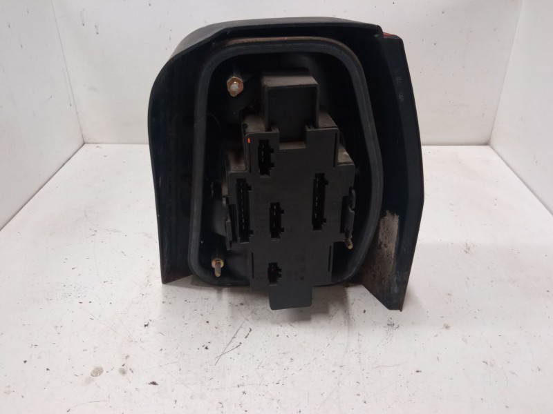 Recambio de piloto trasero izquierdo para volkswagen polo ii (86c, 80) 1.0 cat referencia OEM IAM   