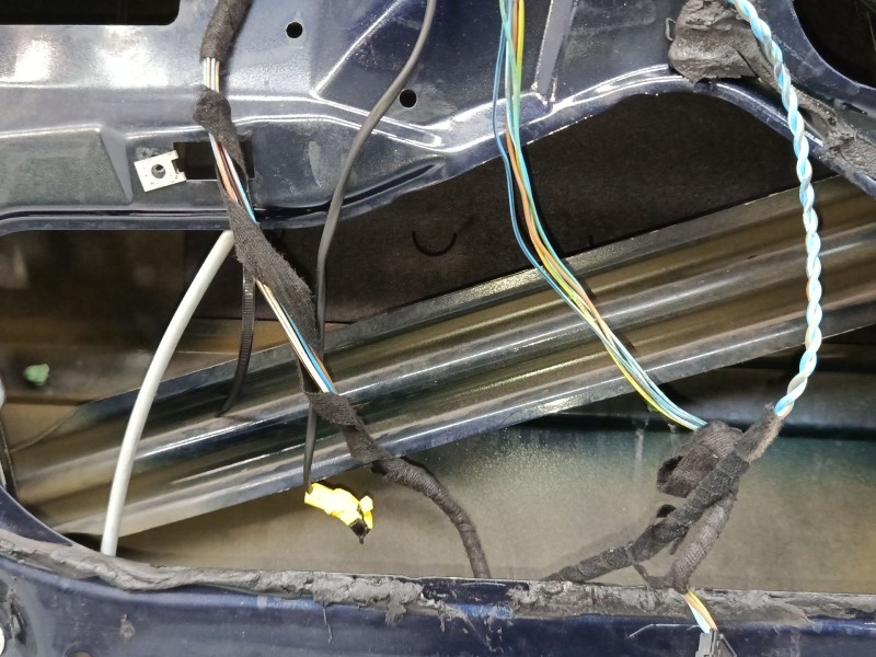 Recambio de puerta delantera izquierda para bmw 3 (e46) 328 i referencia OEM IAM   