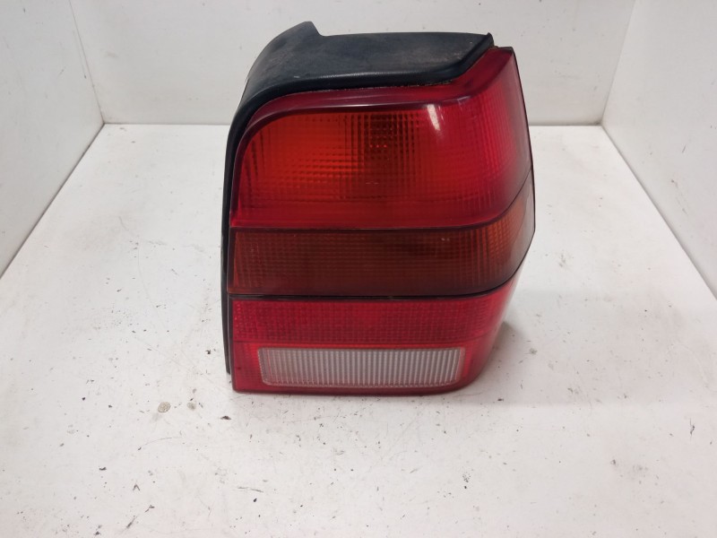 Recambio de piloto trasero derecho para volkswagen polo ii (86c, 80) 1.0 cat referencia OEM IAM   